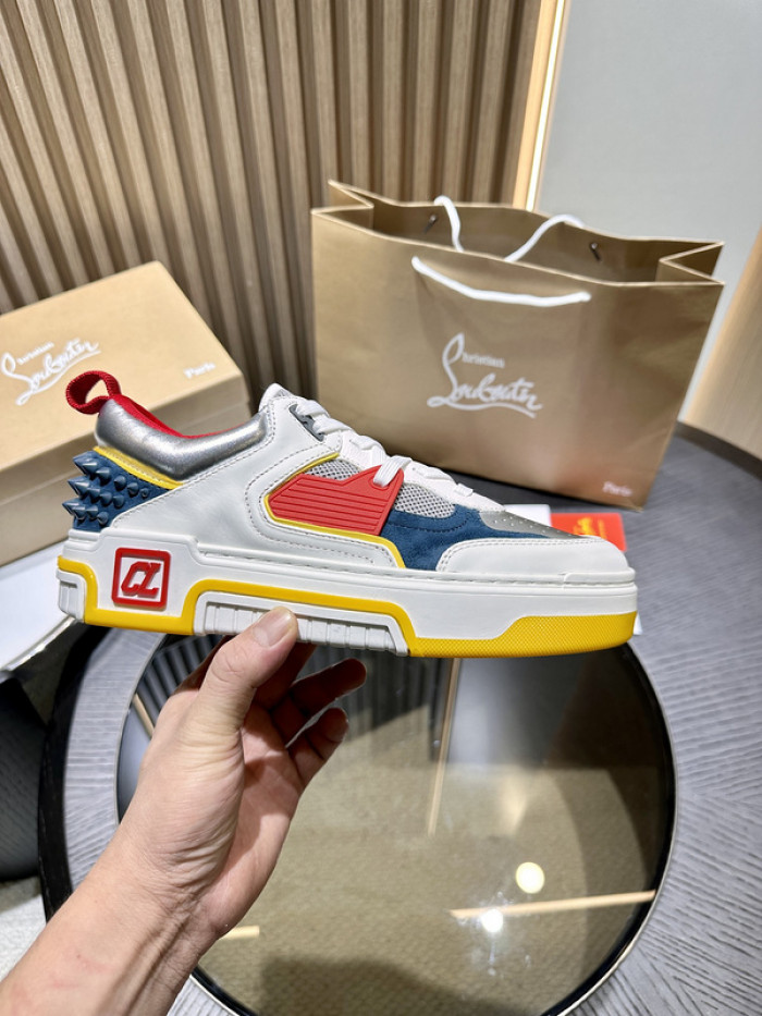 CLBSNEAKER