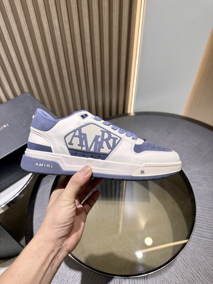 AR1M1 Low-Top Sneaker