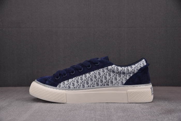 DR B33 SNEAKER