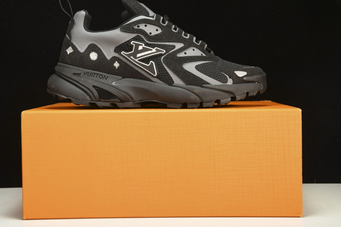 LV RUNNER TATIC SNEAKER 1A9UNT