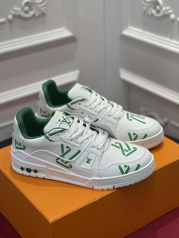 LV TRAINER SNEAKER