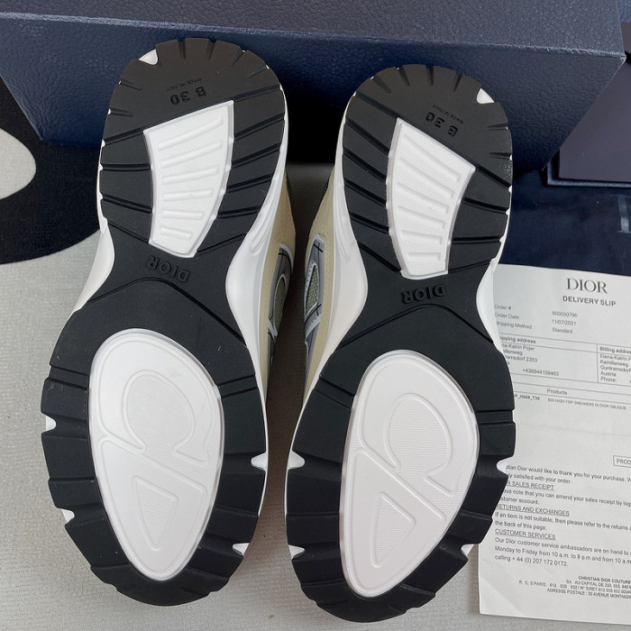 DR B30 Sneakers
