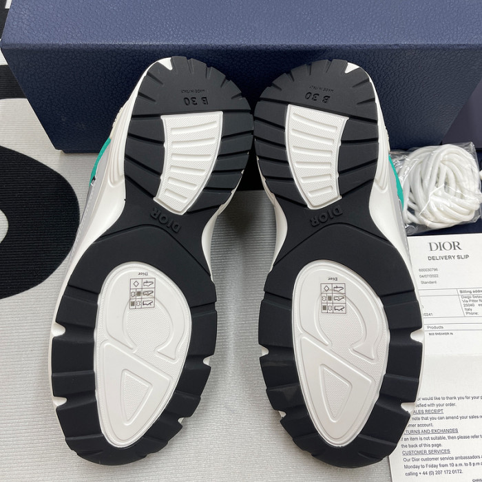 DR B30 Sneakers
