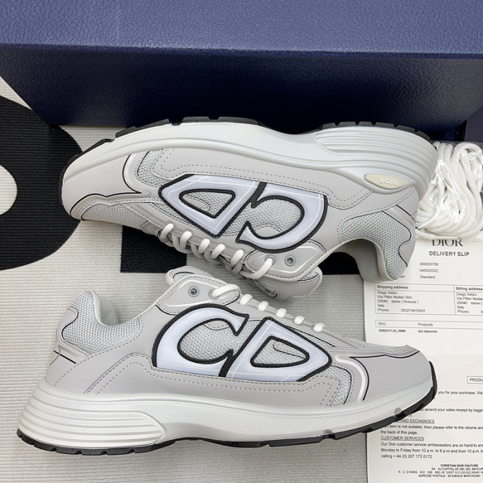 DR B30 Sneakers