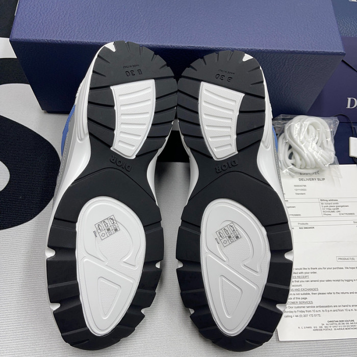 DR B30 Sneakers