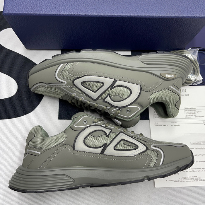 DR B30 Sneakers