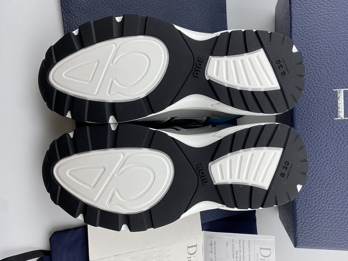 DR B30 Sneakers