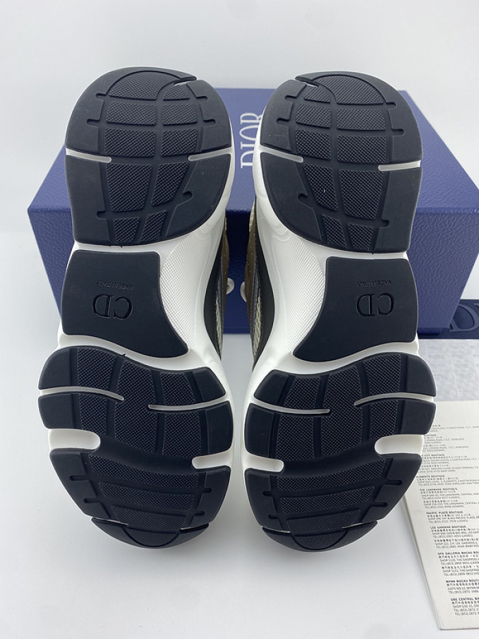 DR B22 SNEAKER