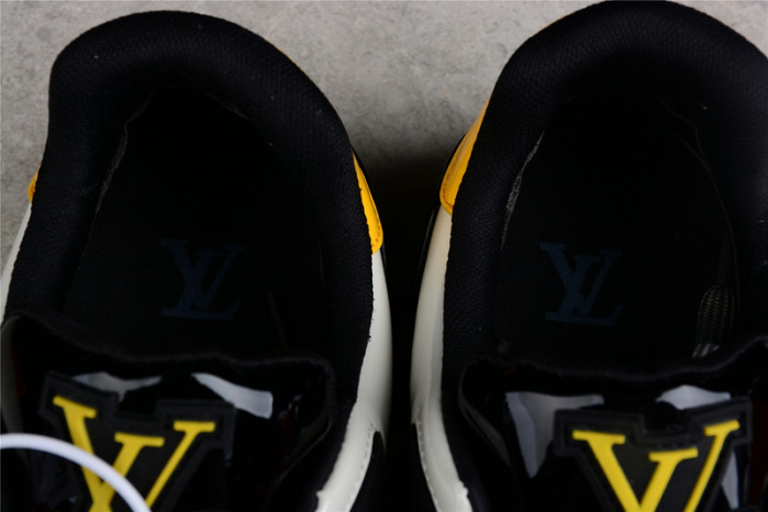 LV TRAINER SNEAKER LOW