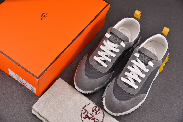H**mes bouncing sneaker