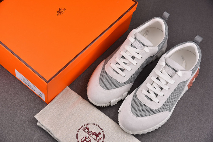 H**mes bouncing sneaker