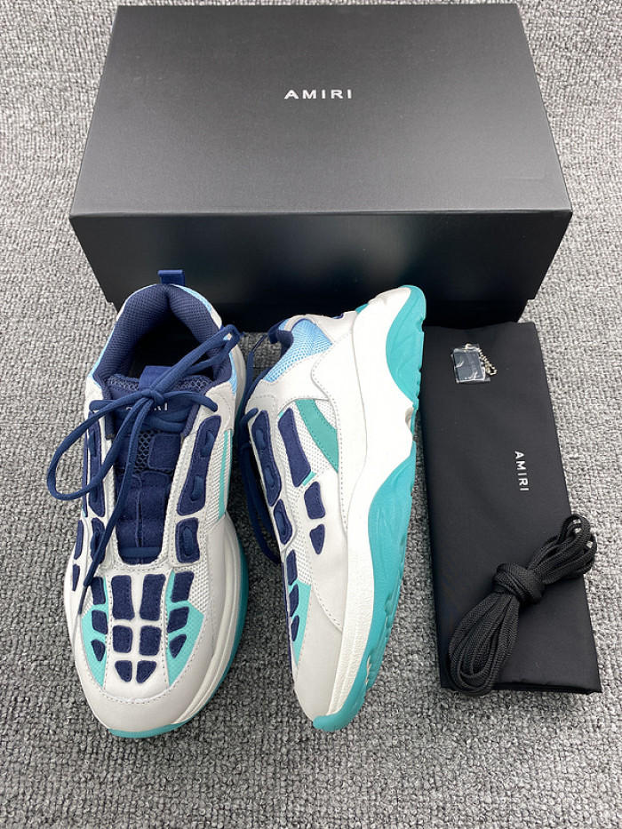 AR1M1 Low-Top Sneaker