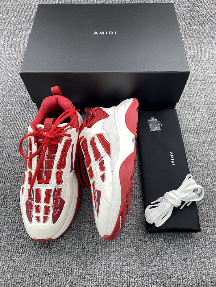 AR1M1 Low-Top Sneaker
