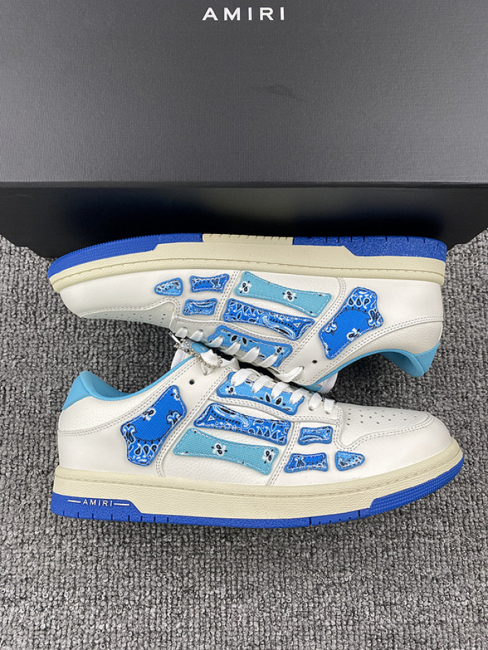 AR1M1 Low-Top Sneaker