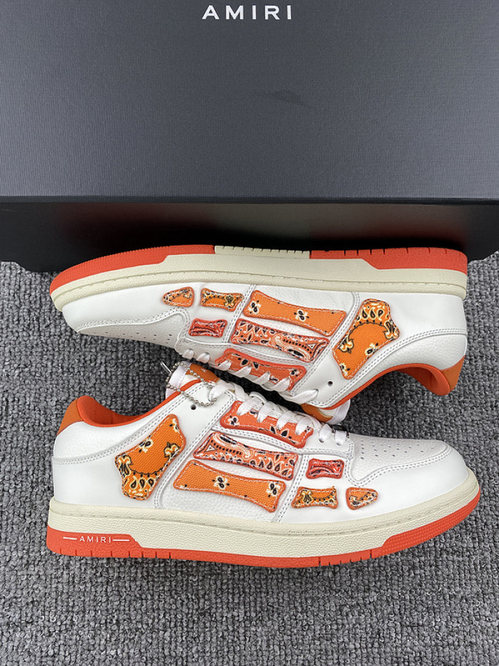 AR1M1 Low-Top Sneaker