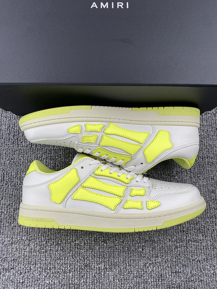 AR1M1 Low-Top Sneaker