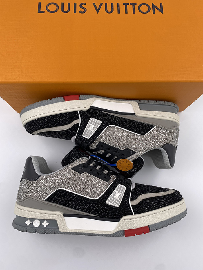 LV TRAINER SNEAKER