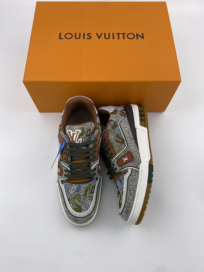 LV TRAINER SNEAKER