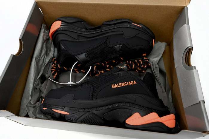 BLCG TRIPLE S SNEAKER 524039 W2FA1 9188