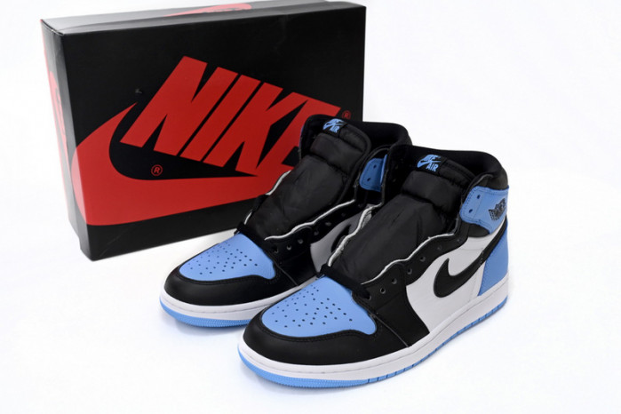 Air Jordan 1 High OG “UNC Toe” DZ5485-400