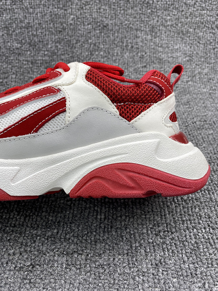 AR1M1 Low-Top Sneaker