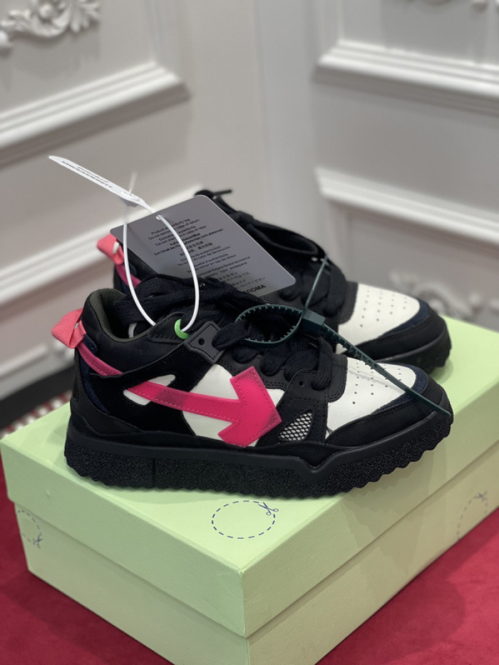 OFF-WHITE SNEAKER