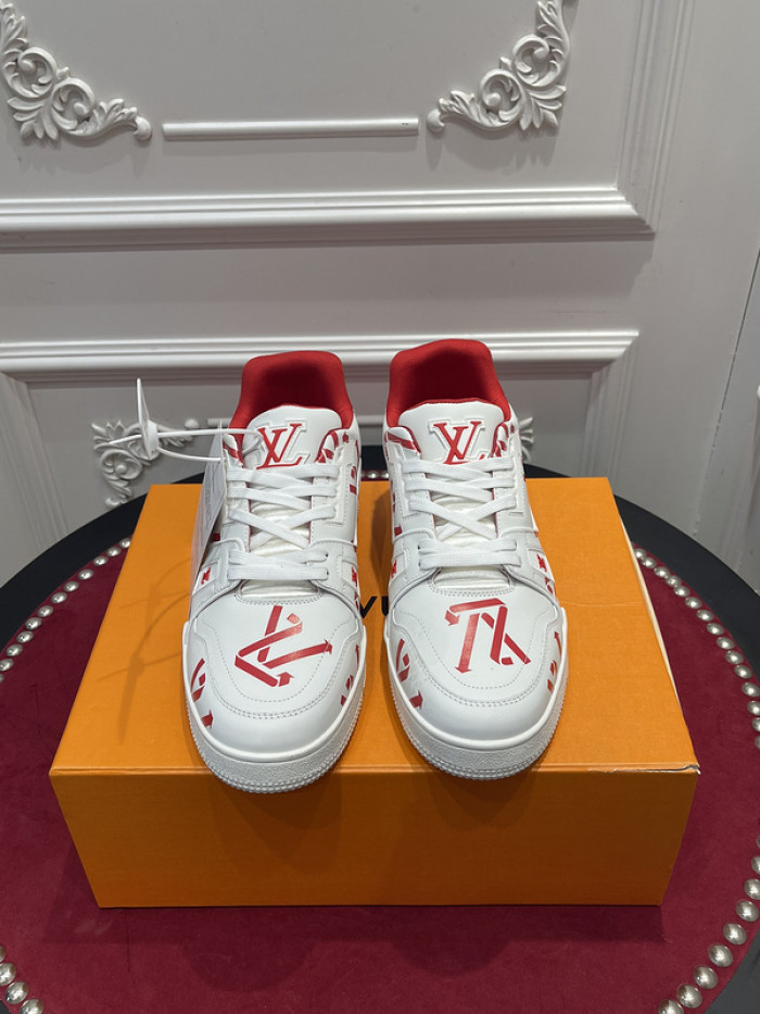 LV TRAINER SNEAKER