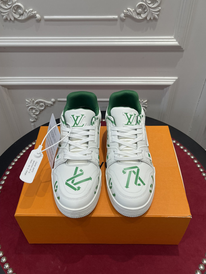 LV TRAINER SNEAKER