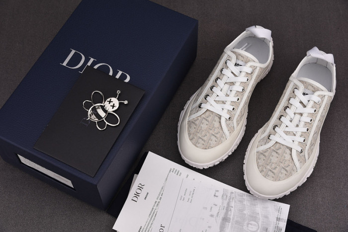 DR B28 Sneakers