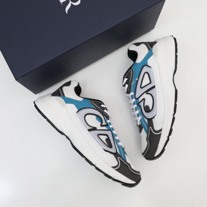 DR B30 Sneakers