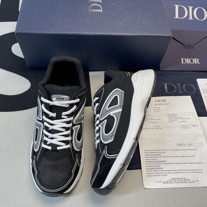 DR B30 Sneakers