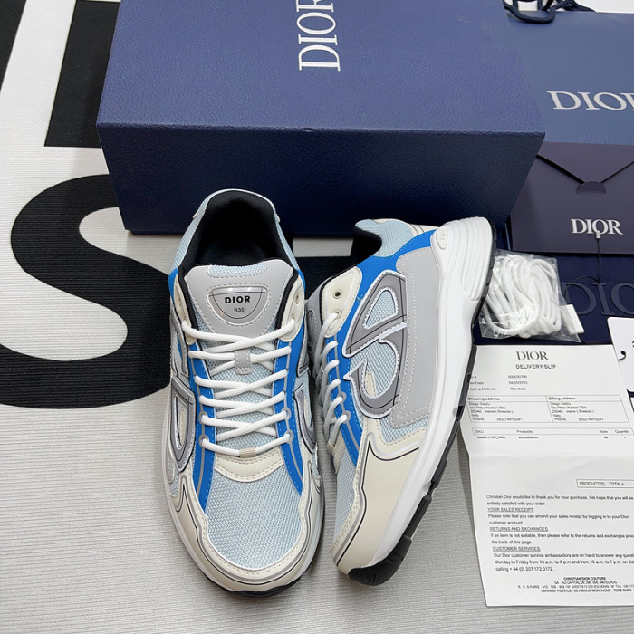 DR B30 Sneakers