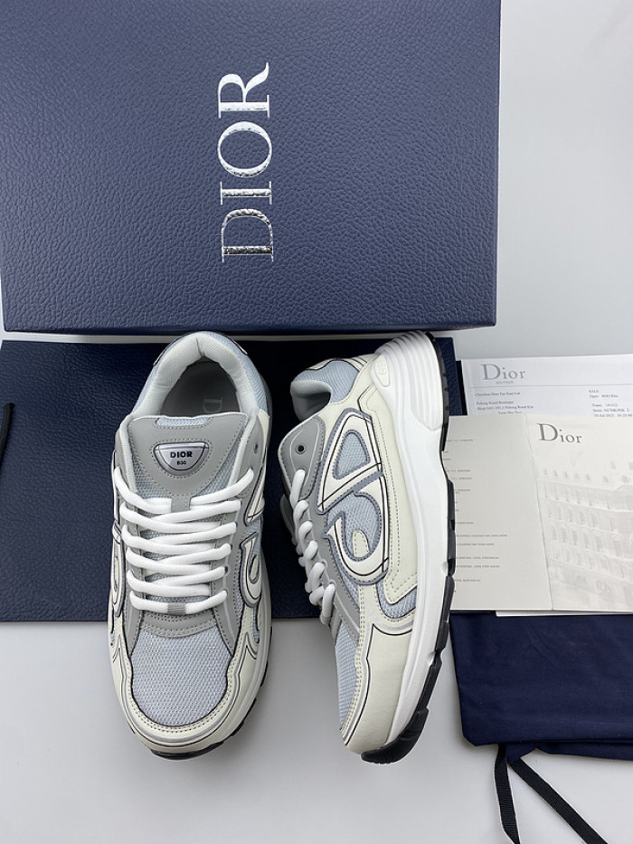 DR B30 Sneakers