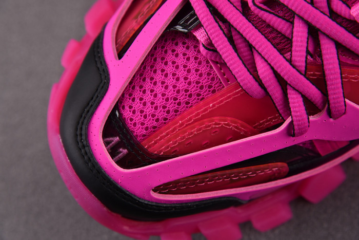 BLCG TRACK SNEAKER 647742 W38M5 5510
