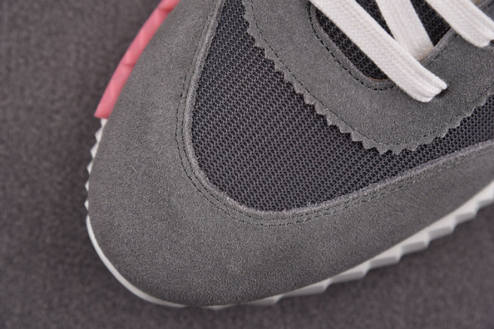H**mes bouncing sneaker