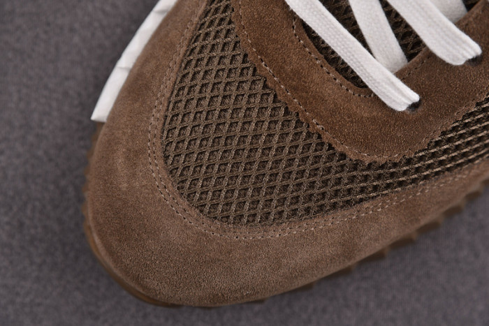 H**mes bouncing sneaker