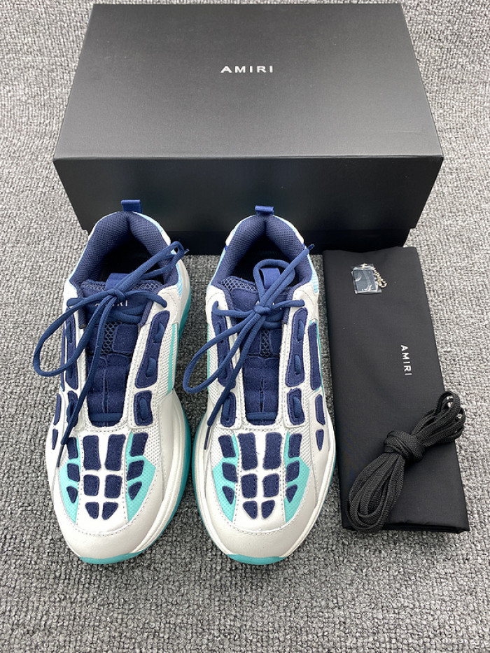AR1M1 Low-Top Sneaker