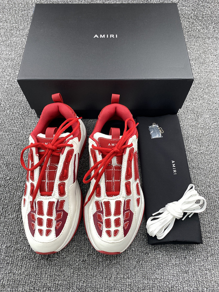 AR1M1 Low-Top Sneaker