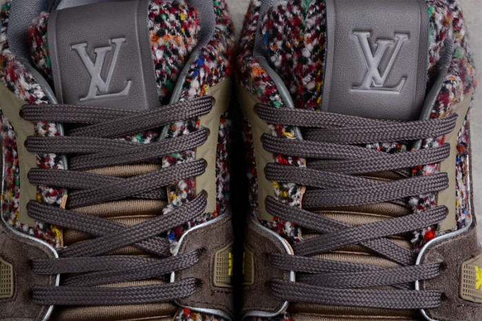 LV TRAINER SNEAKER LOW