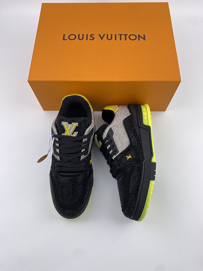 LV TRAINER SNEAKER