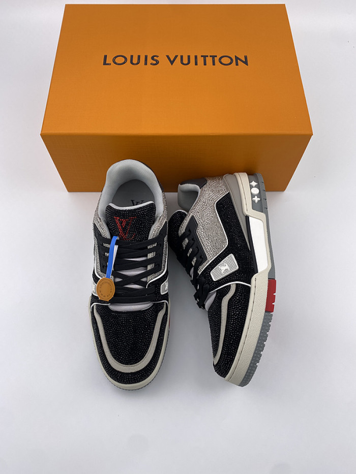 LV TRAINER SNEAKER