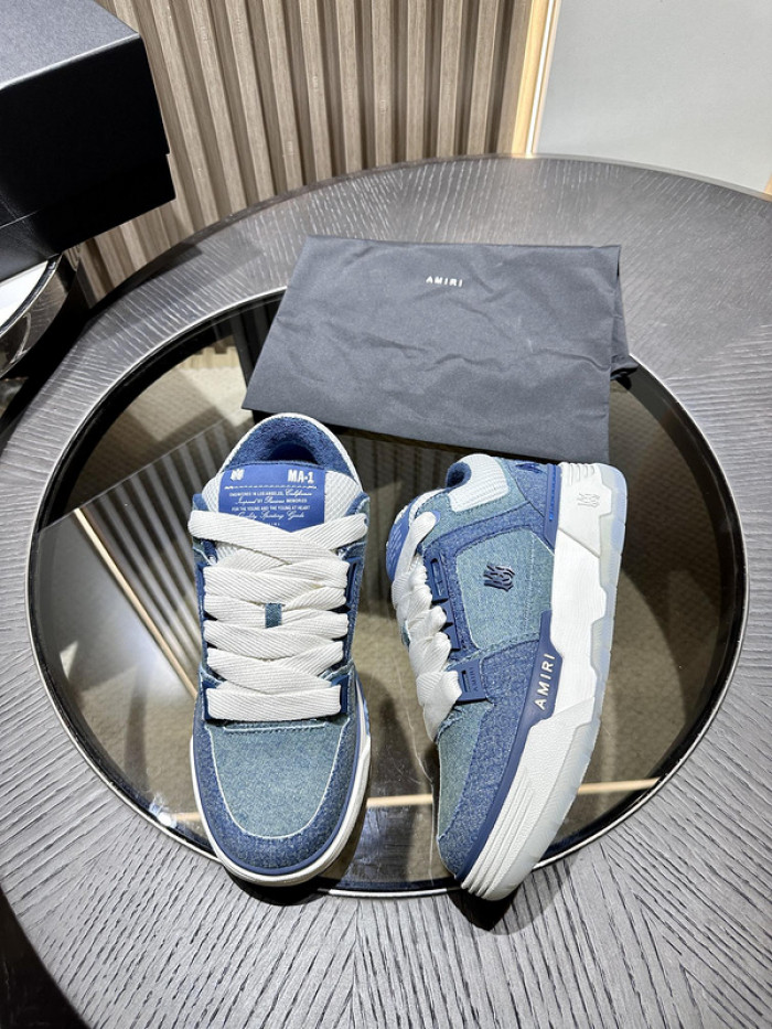AR1M1 Sneaker MA1