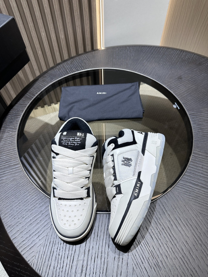AR1M1 Sneaker MA1