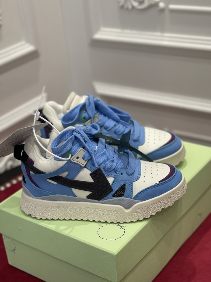 OFF-WHITE SNEAKER