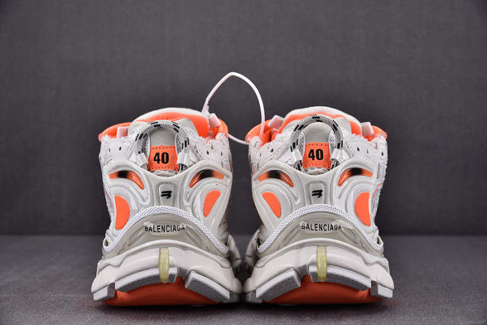 BLCG RUNNER SNEAKER 677403 W1RB2 2115