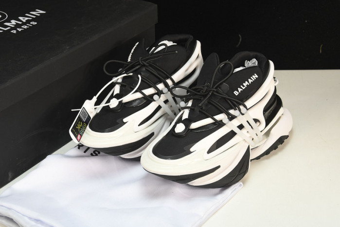 BALMAIN LEATHER UNICORN LOW-TOP SNEAKER
