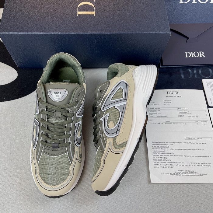 DR B30 Sneakers