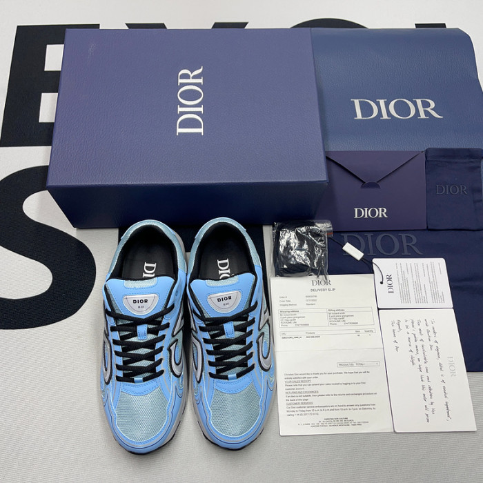 DR B30 Sneakers