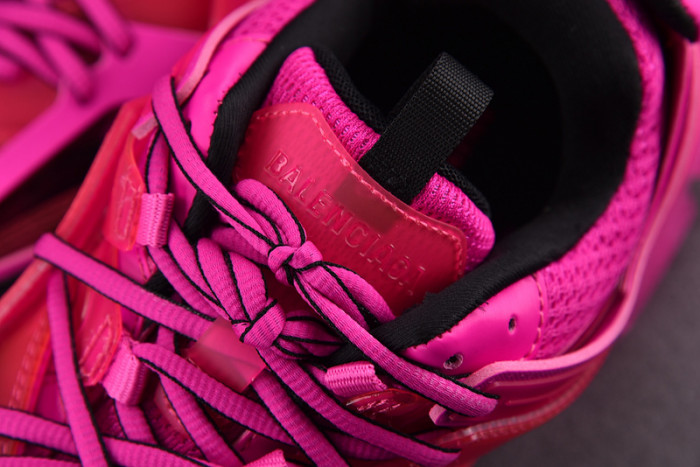 BLCG TRACK SNEAKER 647742 W38M5 5510