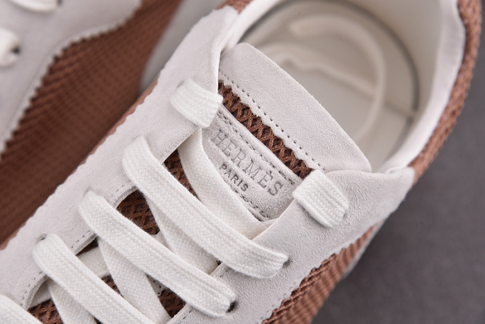 H**mes bouncing sneaker